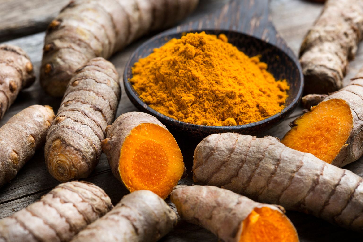 Beneficios de la cúrcuma: para qué sirve y usos tradicionales