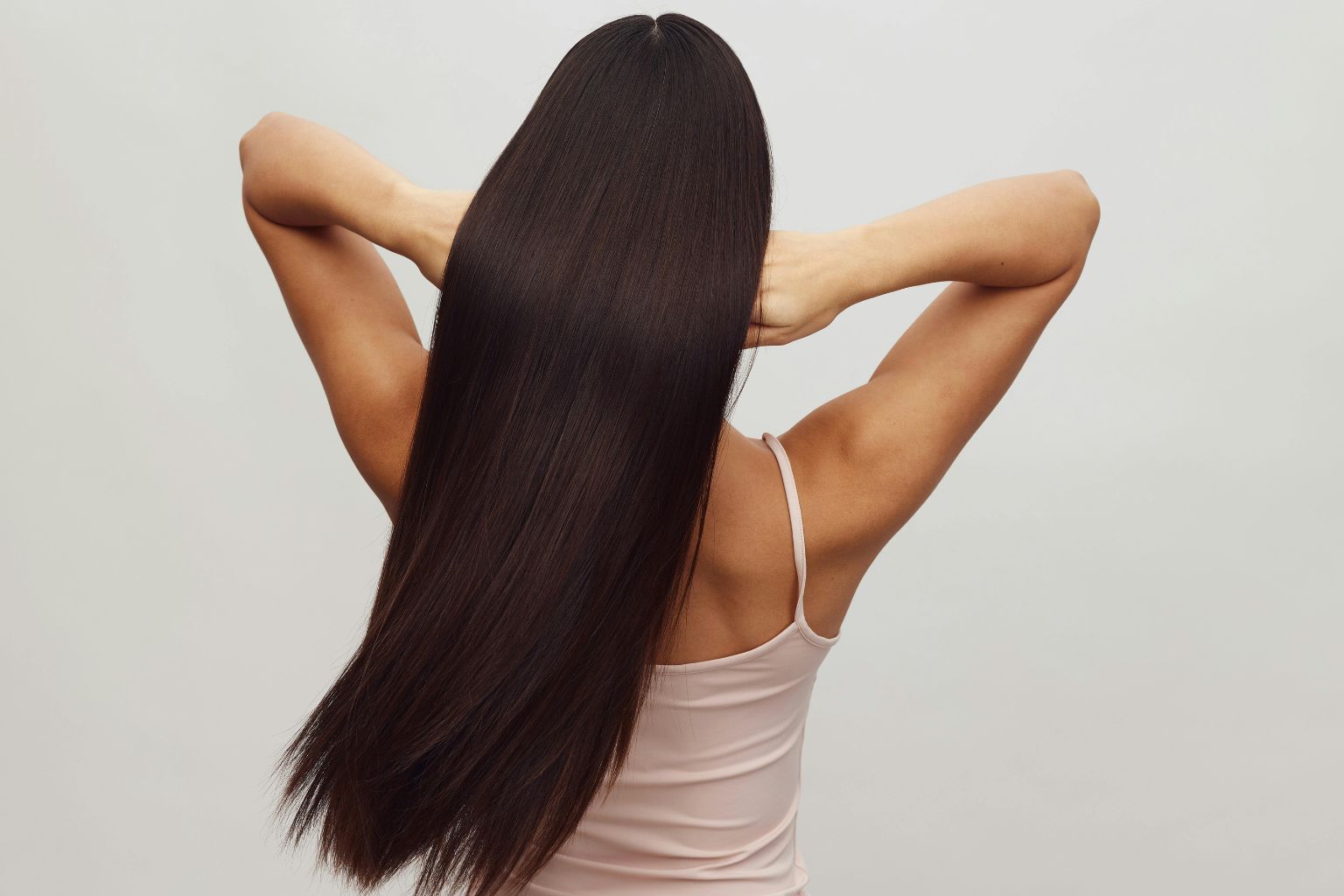 Cabello natural aclarado con propiedades de la manzanilla