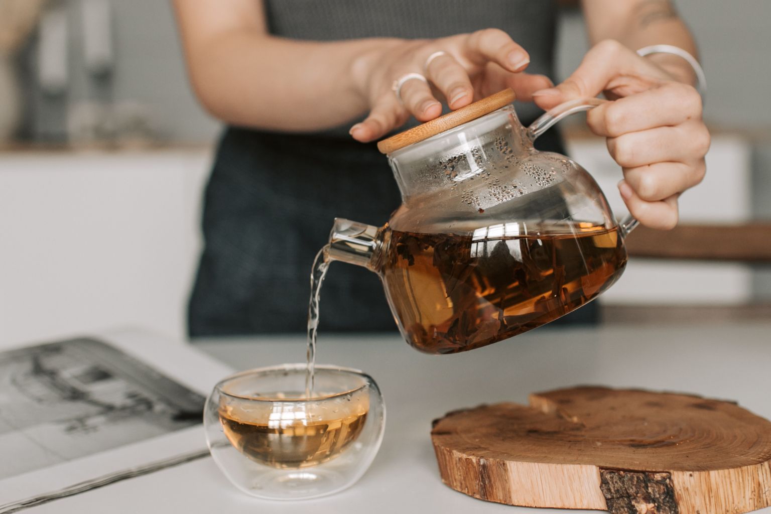 Para qué sirve la valeriana - planta flores blancas raíces infusiones suplementos
