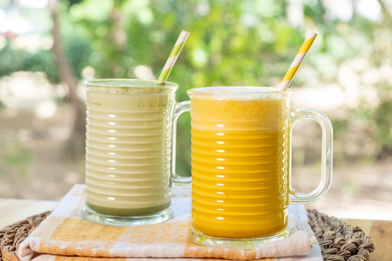 Leche dorada cúrcuma bebida ayurvédica